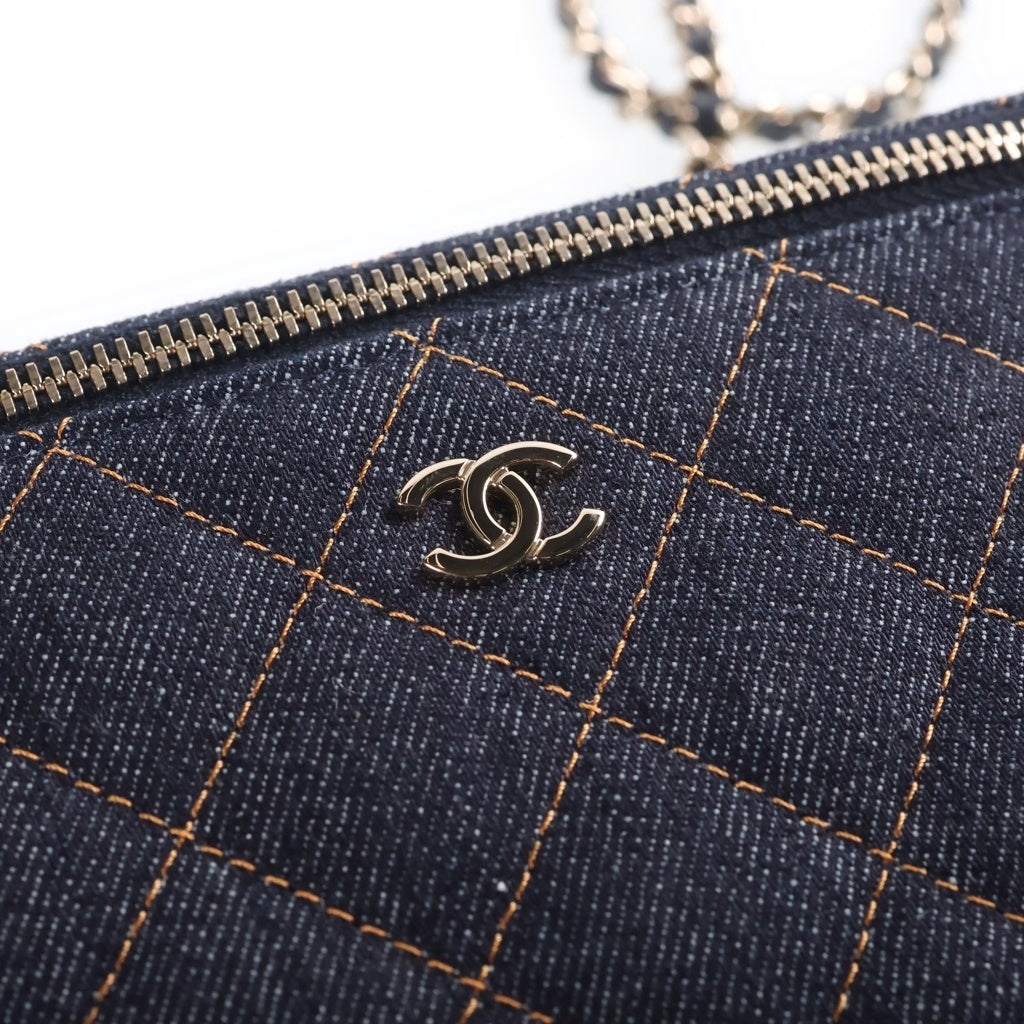 CHANEL(シャネル) マトラッセ バニティチェーンバッグ ネイビー デニム SV金具 レディース