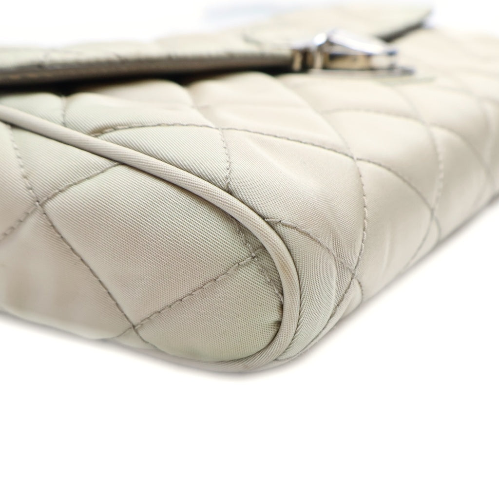 PRADA(プラダ) キルティングナイロンチェーンショルダーバック ベージュ 5E390 シルバー金具 レディース