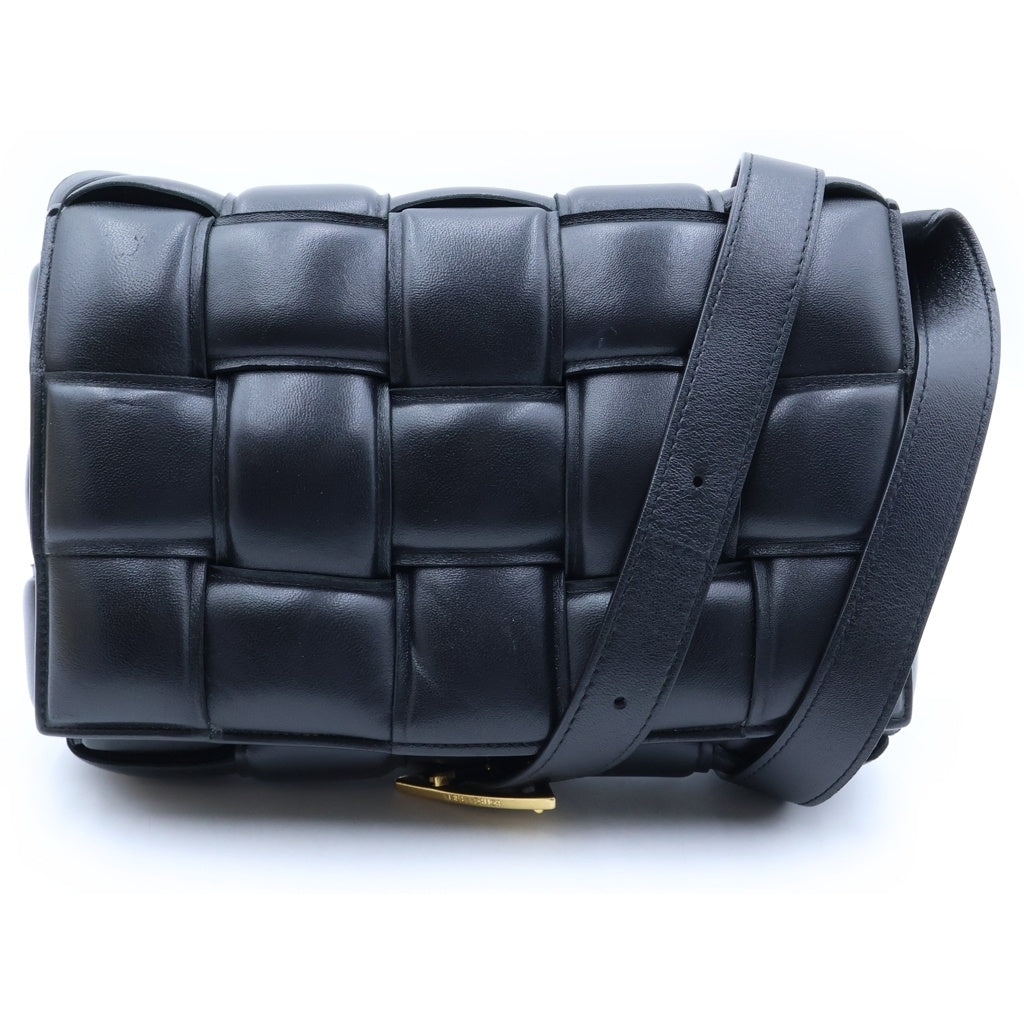 BOTTEGA VENETA(ボッテガヴェネタ) パデッドカセット ショルダーバッグ ブラック レザー レディース