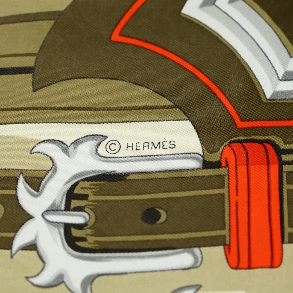 HERMES(エルメス) カレ90 ヴェールアルジル シルクスカーフ カーキ レディース