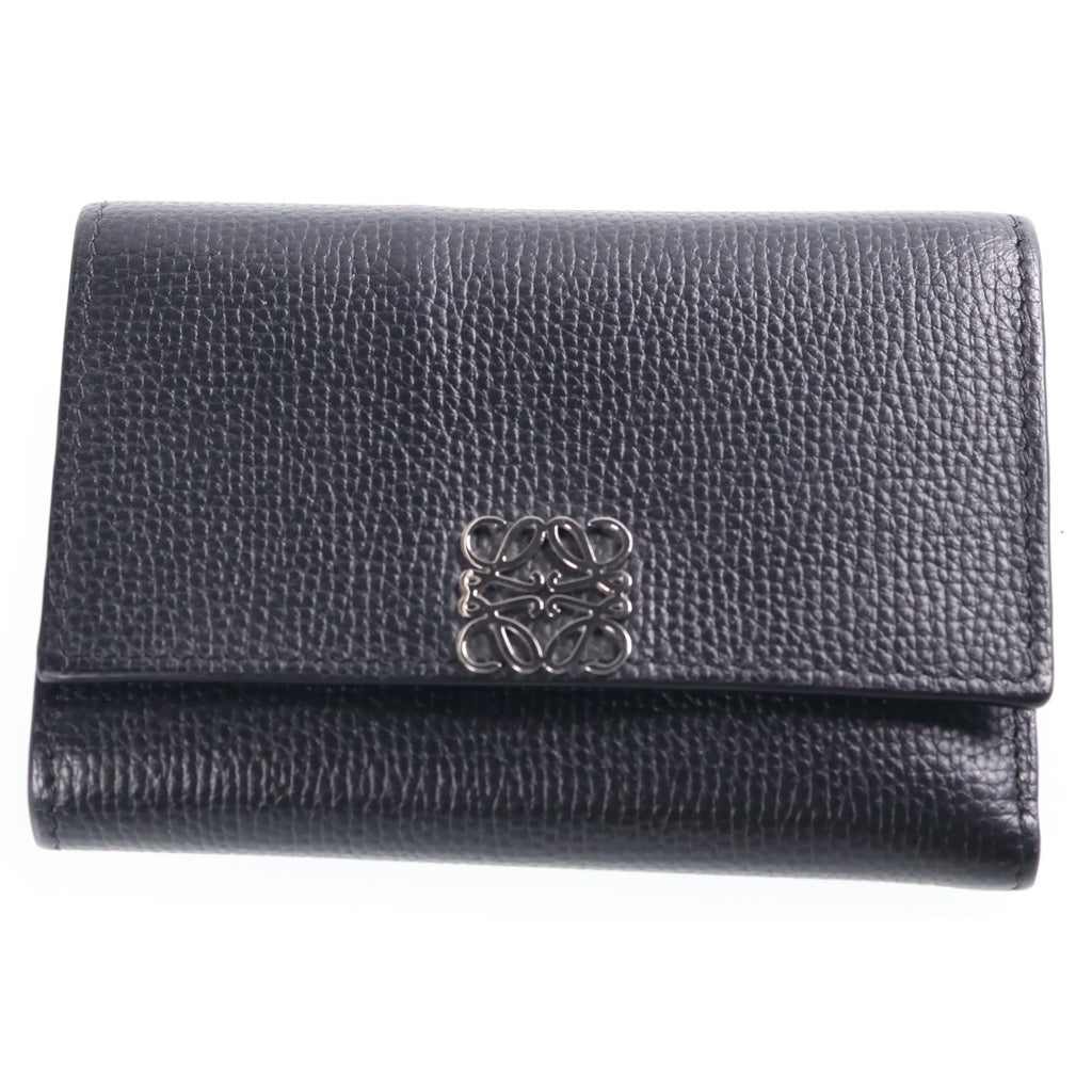 LOEWE(ロエベ) アナグラム バーティカルウォレット スモール 三つ折り財布 コンパクト ブラック ペブルグレインカーフレザー C821S33X0 シルバー金具 レディース