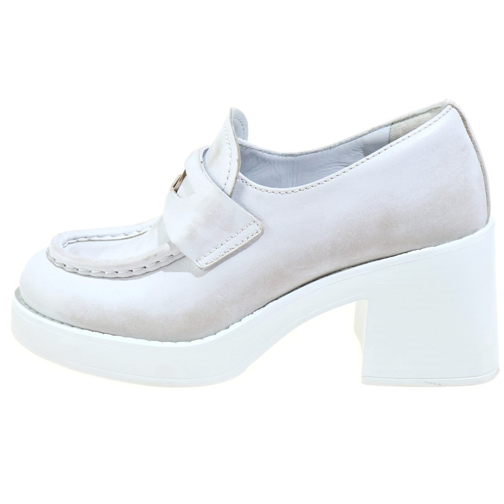 miumiu(ミュウミュウ) Leather Penny Loafers レザーペニーローファー シューズ コイン チャンキーソール ユーズド加工 ホワイト 5D820D レディース