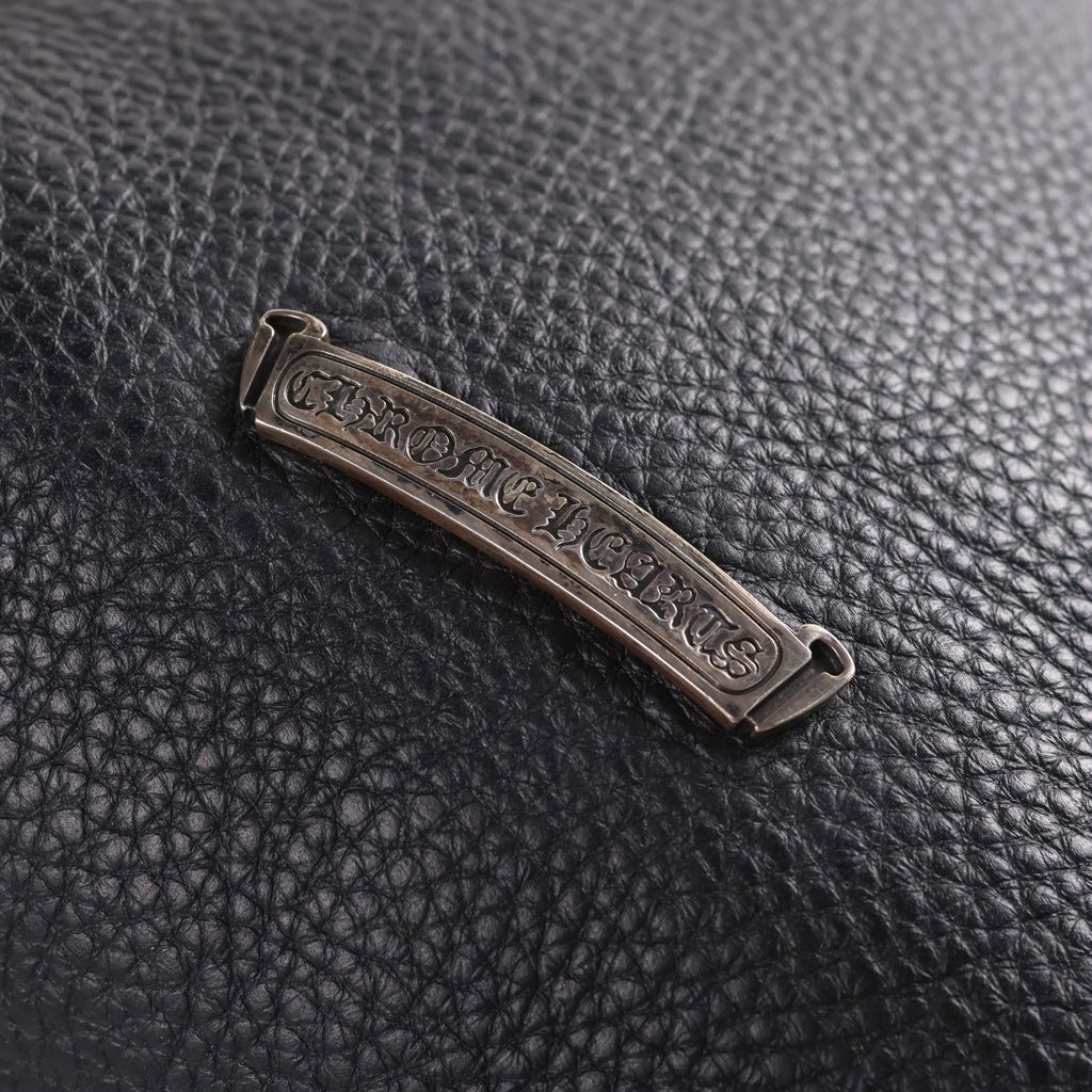 CHROME HEARTS(クロムハーツ) GIVE THE DOG A BONE ショルダーバッグ ガンスリンガーバックル レザー ブラック レディース