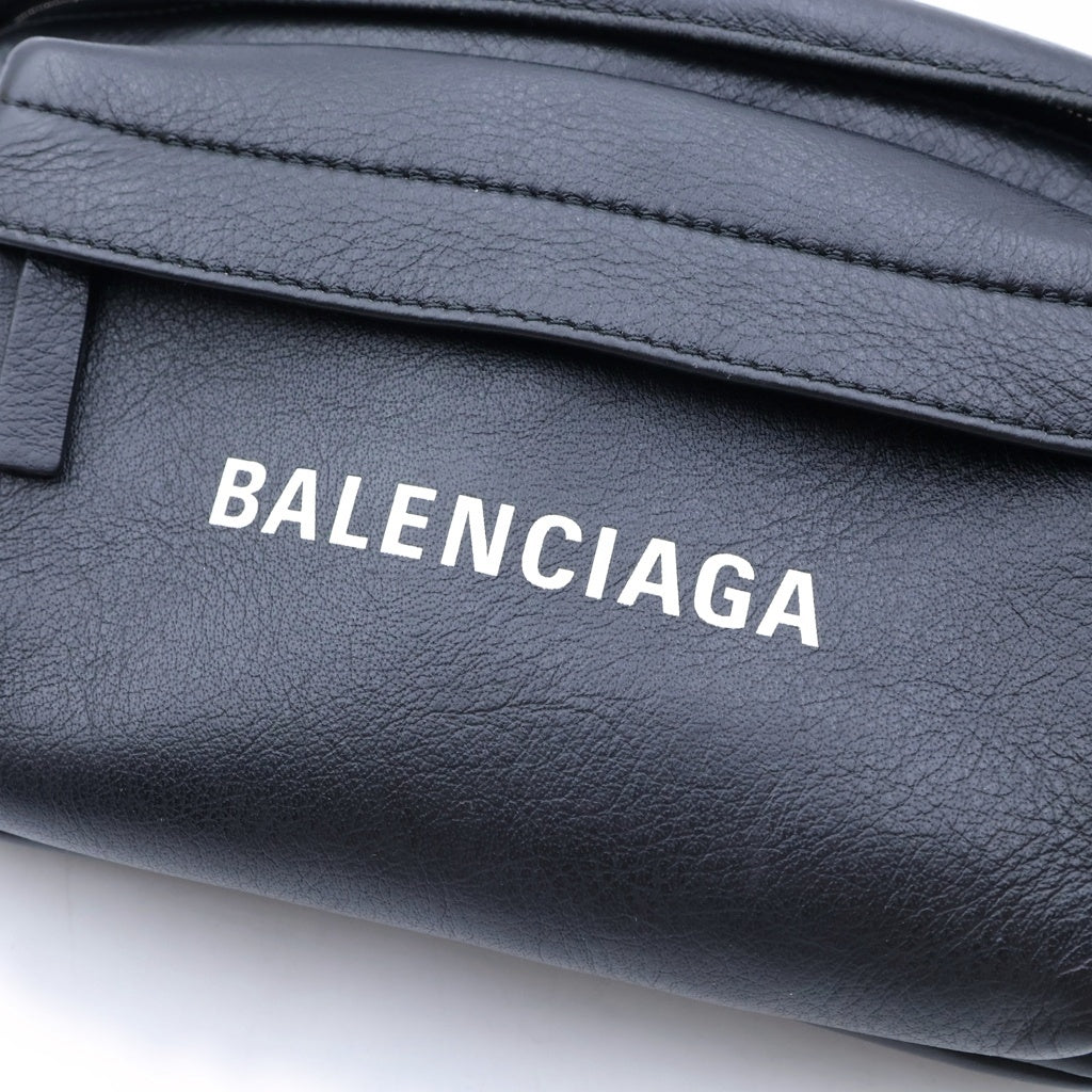 BALENCIAGA(バレンシアガ) エブリディ ボディバッグ 黒 レザー 552375