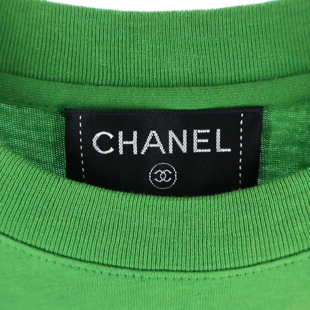 CHANEL(シャネル) PHARRELL WILLIAMS Tシャツ 半袖 ロゴ ビーズ 刺繍 コットン グリーン P61052K46833