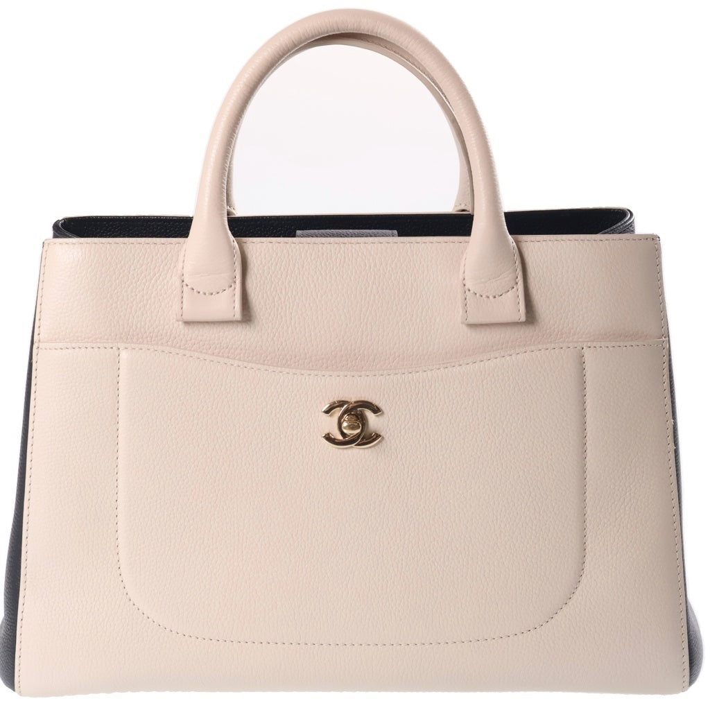 CHANEL(シャネル) ネオエグゼクティブ トートバッグ 2WAYハンドバッグ ショルダーバッグ ベージュ×ブラック レザー 23番台 A69930 ゴールド金具 レディース