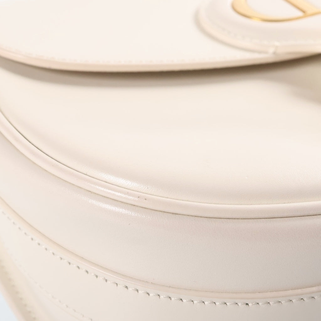 Christian Dior(クリスチャンディオール) ボビー ミディアム ショルダーバッグ ホワイト レザー ゴールド金具 レディース
