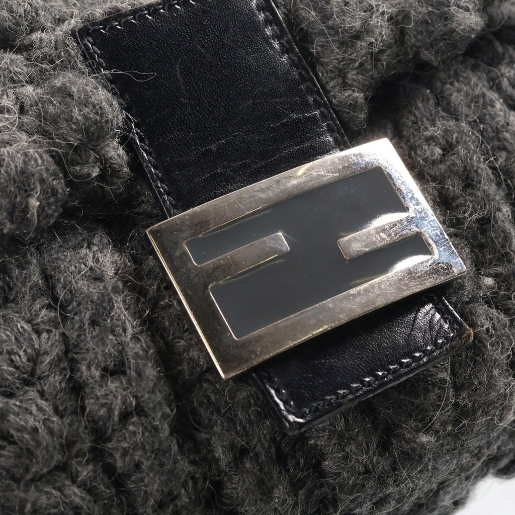 FENDI(フェンディ) マンマバケット ハンドバッグ ワンショルダーバッグ グレー ニット×レザー シルバー金具 レディース