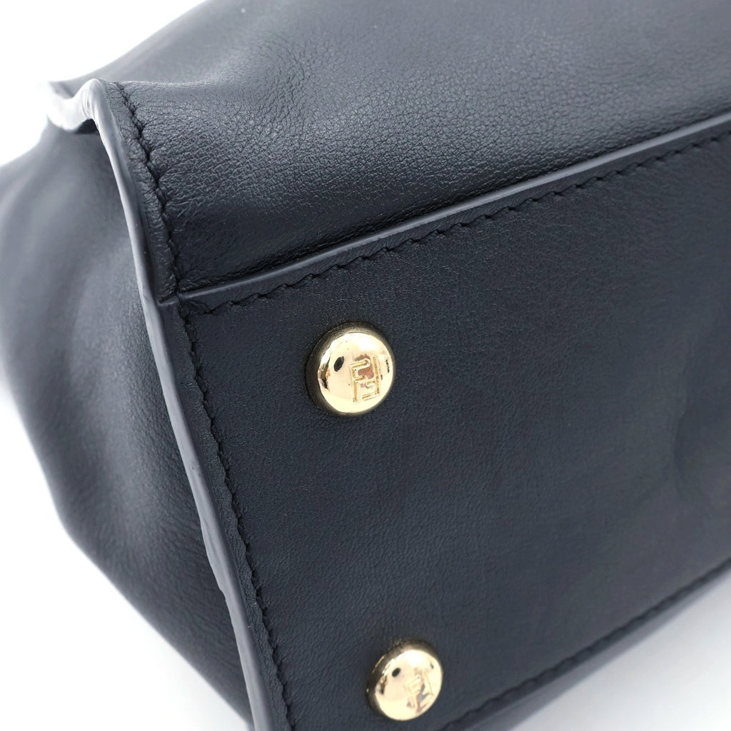 FENDI(フェンディ) ピーカブー ミディアム ハンドバッグ ブラック レザー ゴールド金具 レディース