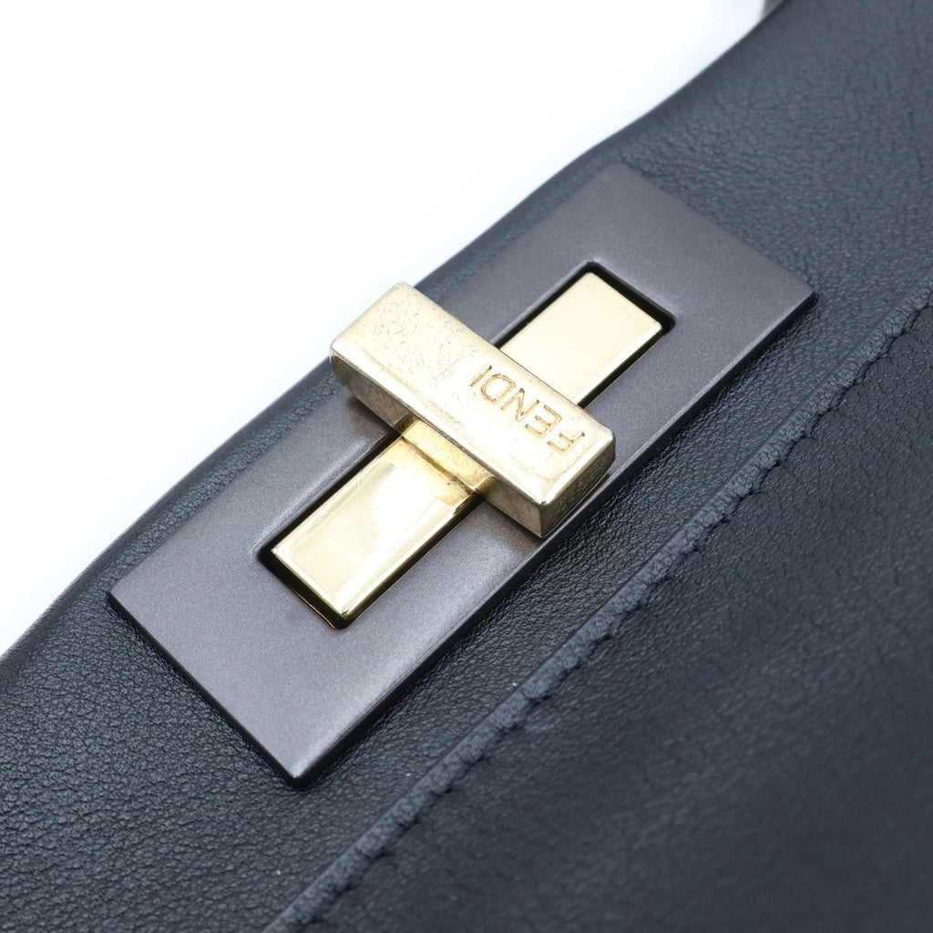 FENDI(フェンディ) ピーカブー ミディアム ハンドバッグ ブラック レザー ゴールド金具 レディース