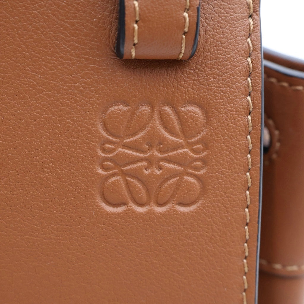 LOEWE(ロエベ) ハンモック ドローストリングバッグ 2WAYハンドバッグ ショルダーバッグ ブラウン レザー シルバー金具 レディース