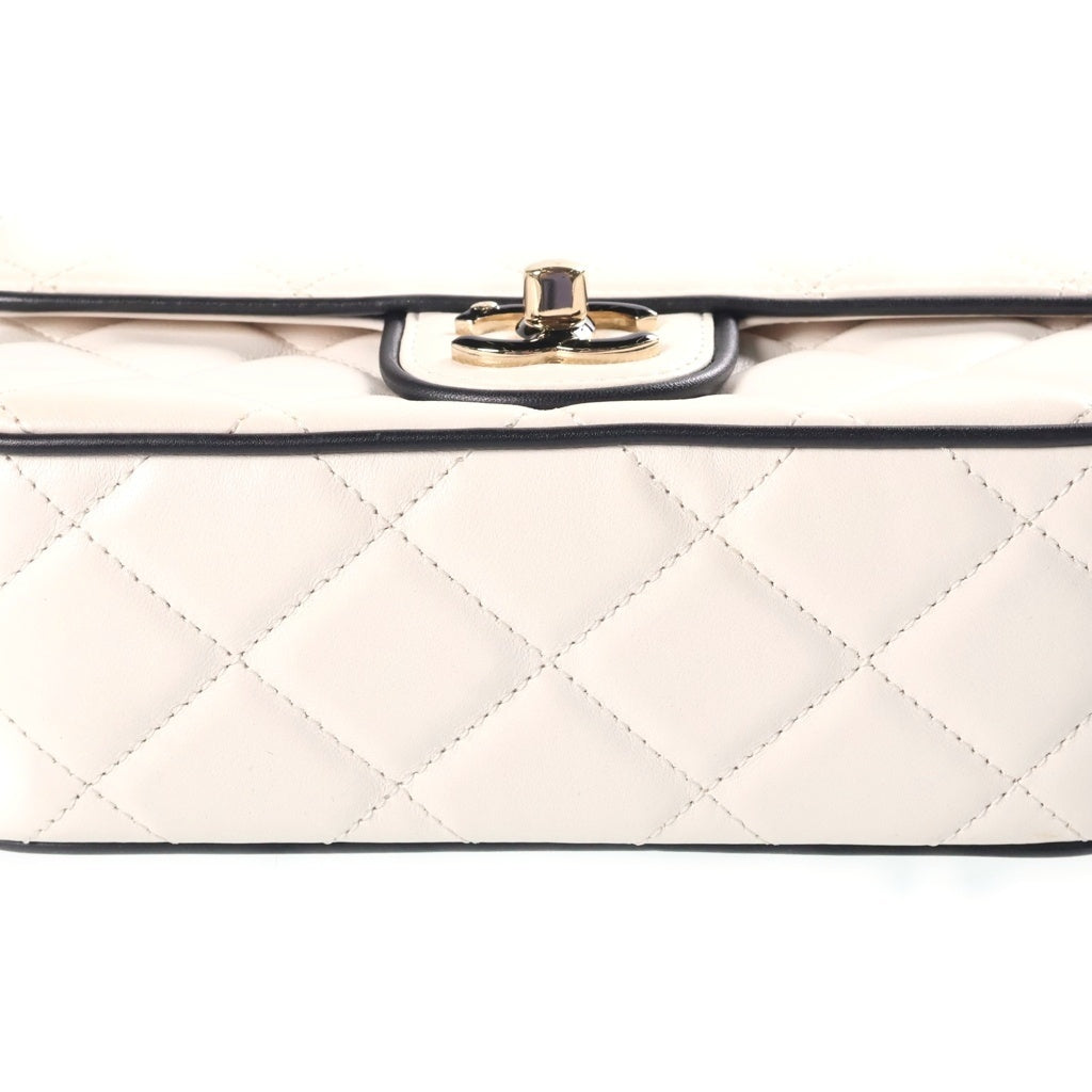 CHANEL(シャネル) マトラッセ SフラップSチェーンショルダーバッグ ホワイト×ブラック ラムスキン プレートシリアル AP4512 ゴールド金具