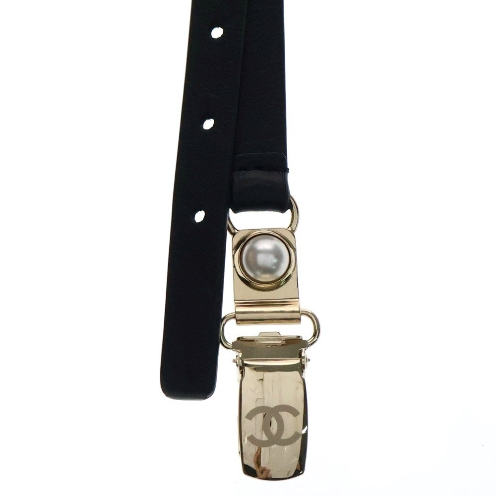 CHANEL(シャネル) ココマーク フェイクパール レザー サスペンダー A21K ブラック×ゴールド