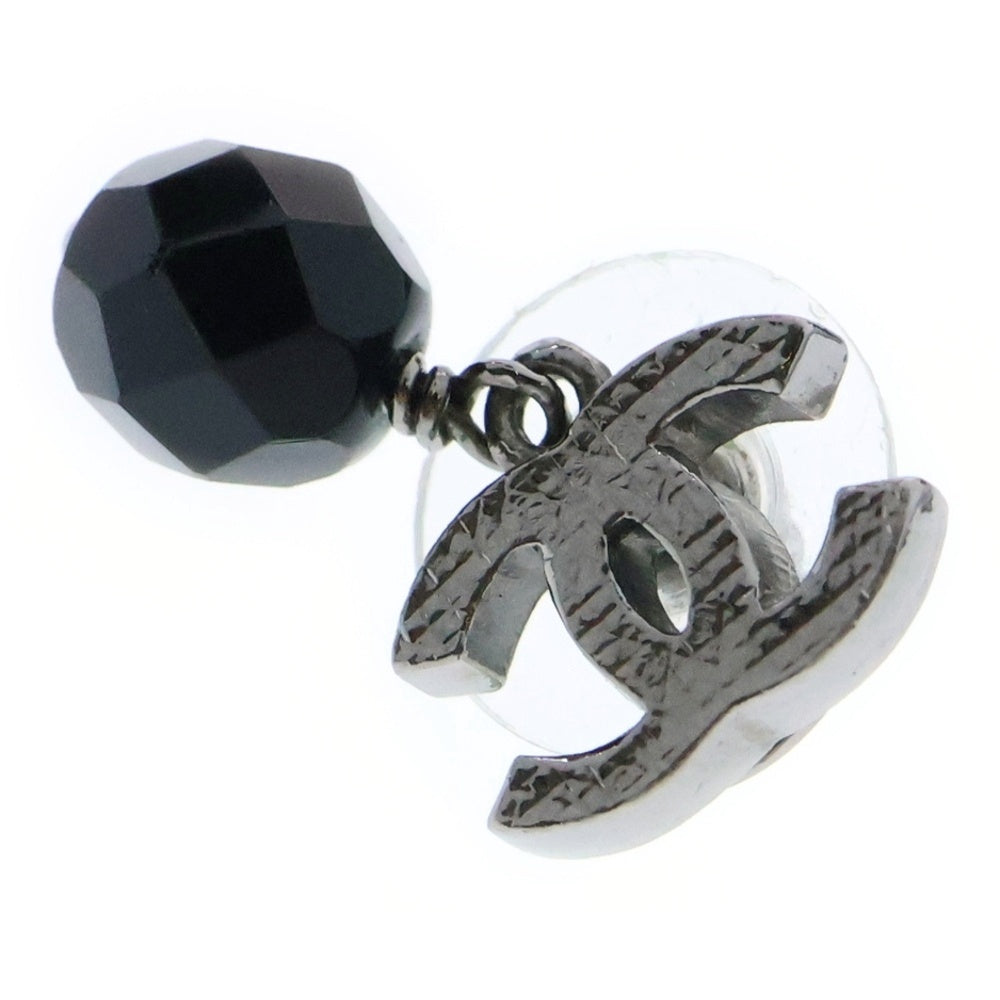 CHANEL(シャネル) ココマーク ブラックストーンピアス 09V イヤーアクセサリー ガンメタ金具 A37277