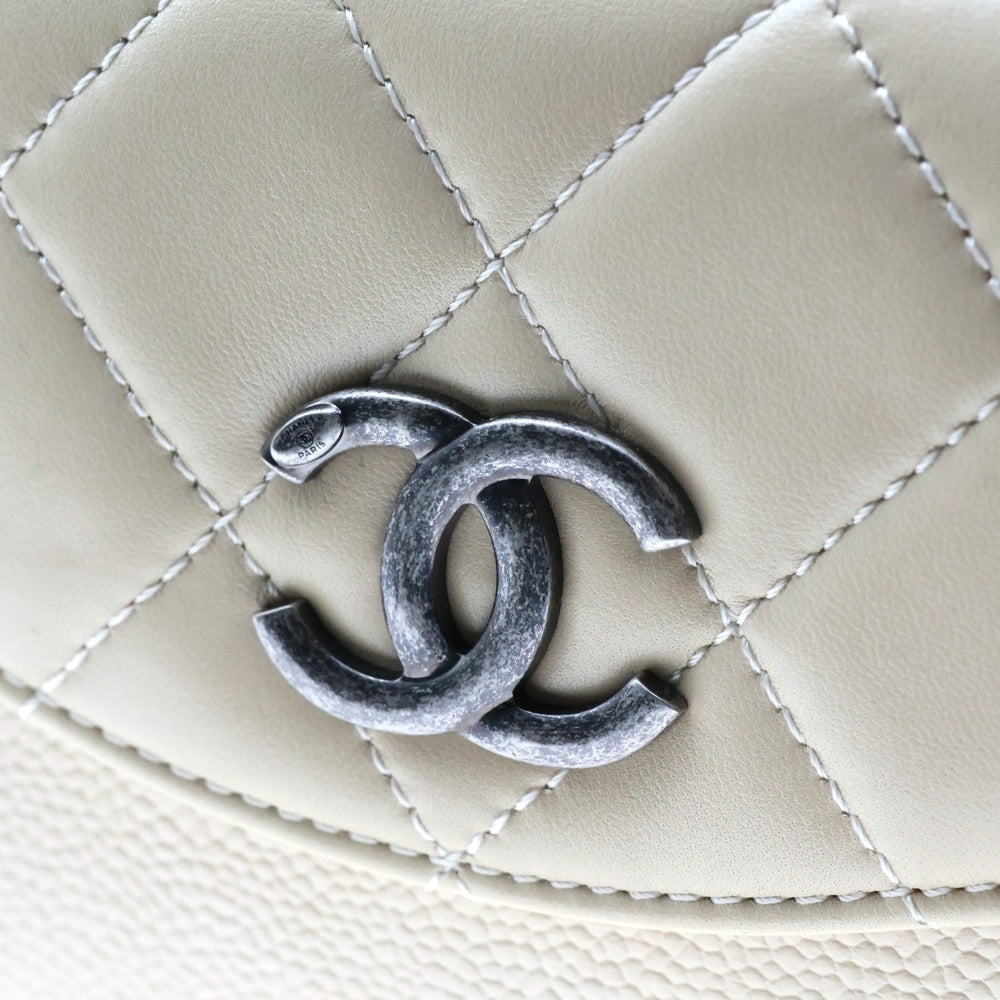 CHANEL(シャネル) マトラッセ カンボンライン チェーンショルダーバッグ アイボリー キャビアスキン シルバー金具