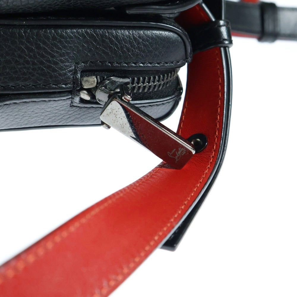 CHRISTIAN LOUBOUTIN(クリスチャンルブタン) ベンチリポーター スタッズ ショルダーバッグ ミニバッグ ブラック×レッド レザー シルバー金具