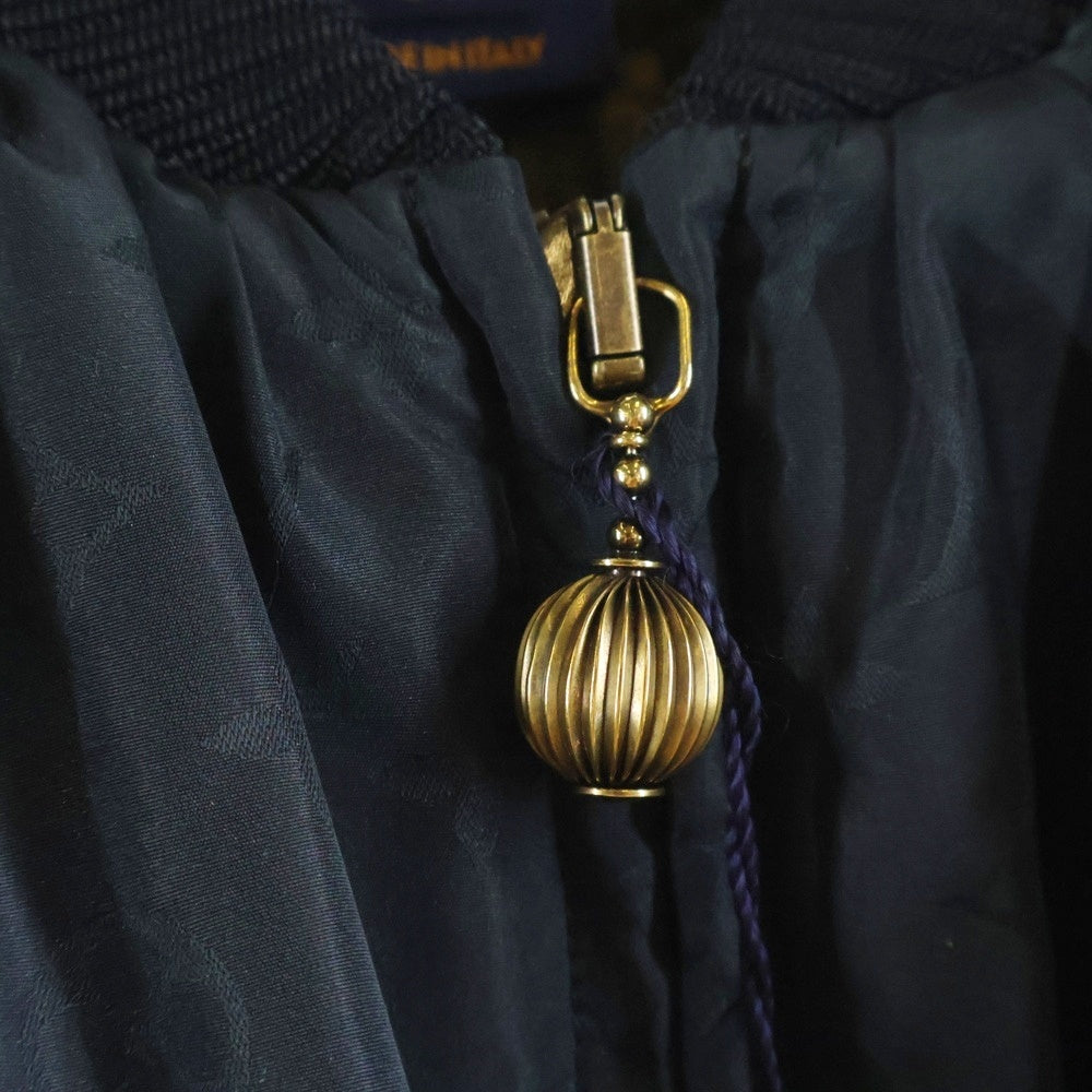 LOUIS VUITTON(ルイヴィトン) 22SS モノグラム総柄 ギャザーデザイン クロップド ショート丈 ジップアップ ボンバージャケット ブルゾン ブラック レディース RW221B FLX FMOW75