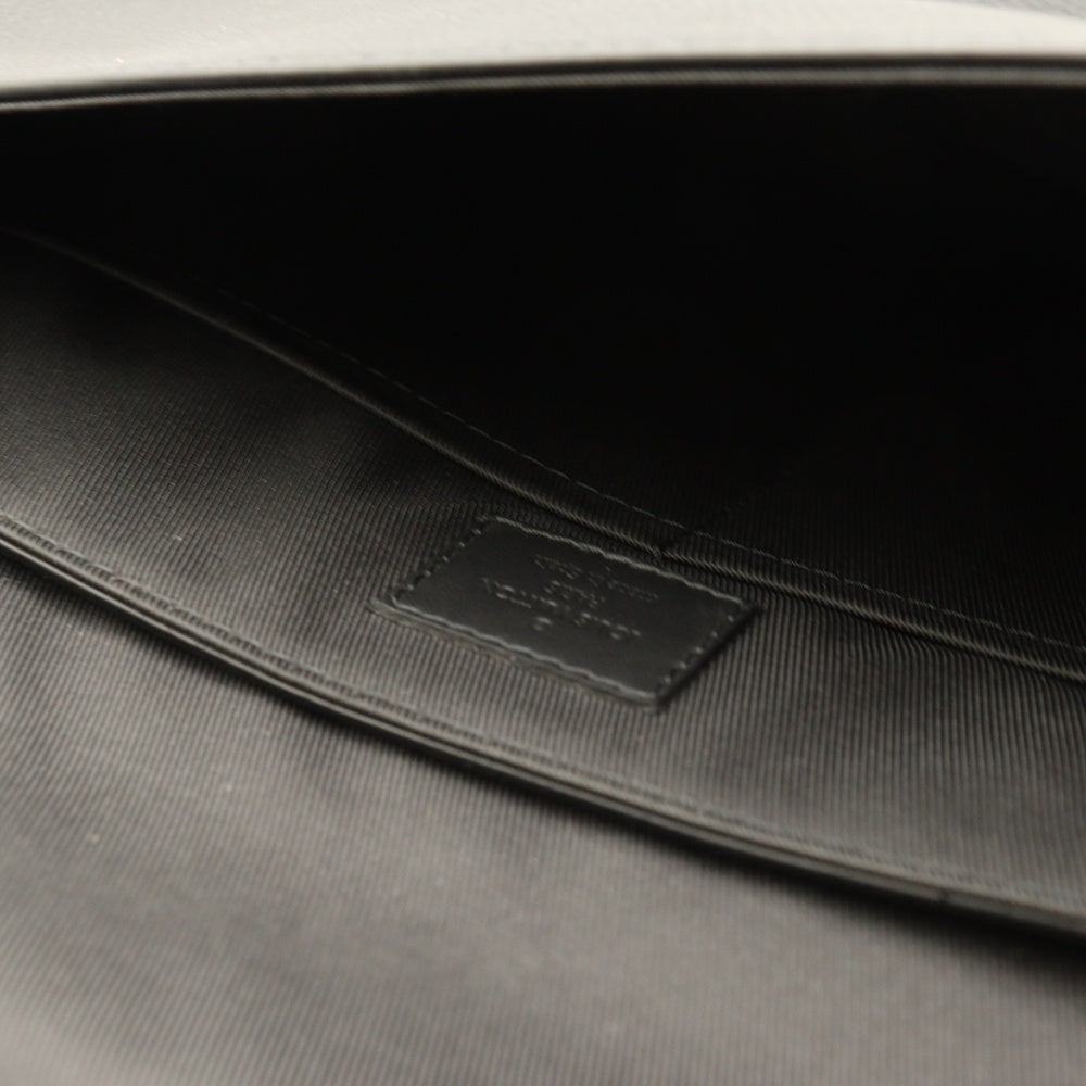 LOUIS VUITTON(ルイヴィトン) アエログラム テイクオフ・メッセンジャー バッグ ブラック レザー RFID M57080