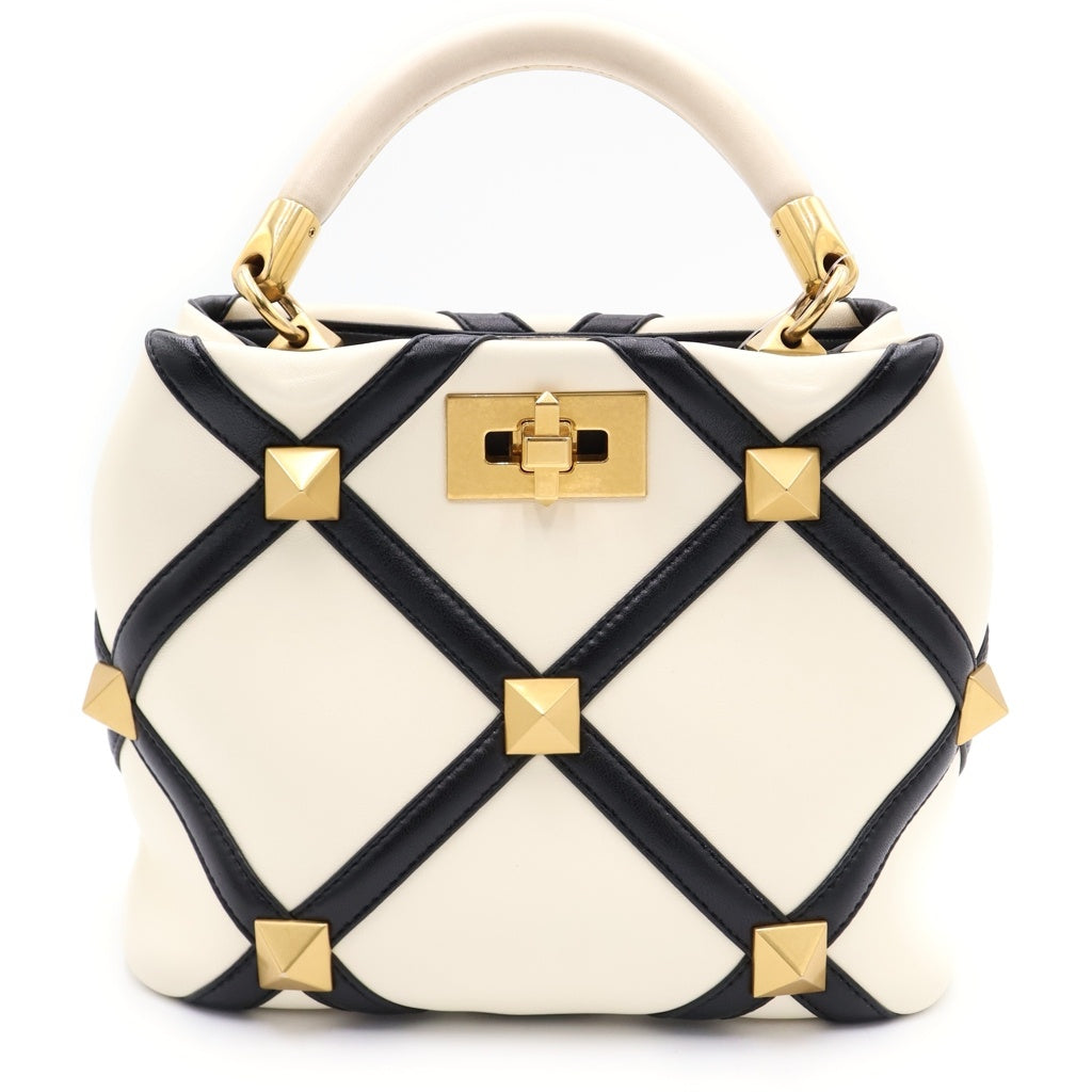 VALENTINO(ヴァレンティノ) ローマンスタッズ 2WAYバッグ ハンドバッグ ショルダーバッグ ホワイト×ブラック レザー ゴールド金具 レディース
