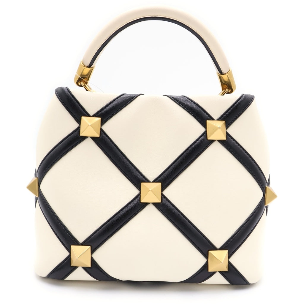 VALENTINO(ヴァレンティノ) ローマンスタッズ 2WAYバッグ ハンドバッグ ショルダーバッグ ホワイト×ブラック レザー ゴールド金具 レディース