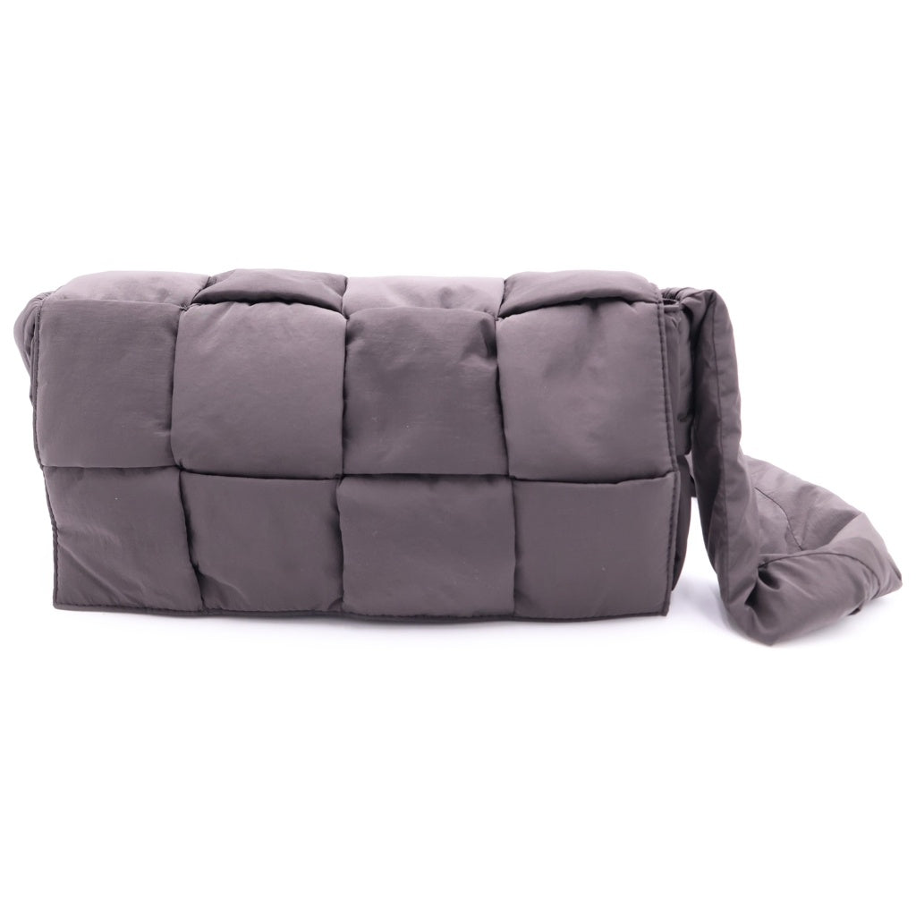 BOTTEGA VENETA(ボッテガヴェネタ) パデットテック カセット ショルダーバッグ ブラック ナイロン 628951 レディース