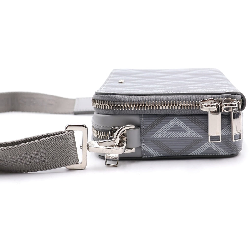Christian Dior(クリスチャンディオール) CDダイヤモンド ショルダーバッグ グレー レザー 2ESBC119DCO シルバー金具 レディース
