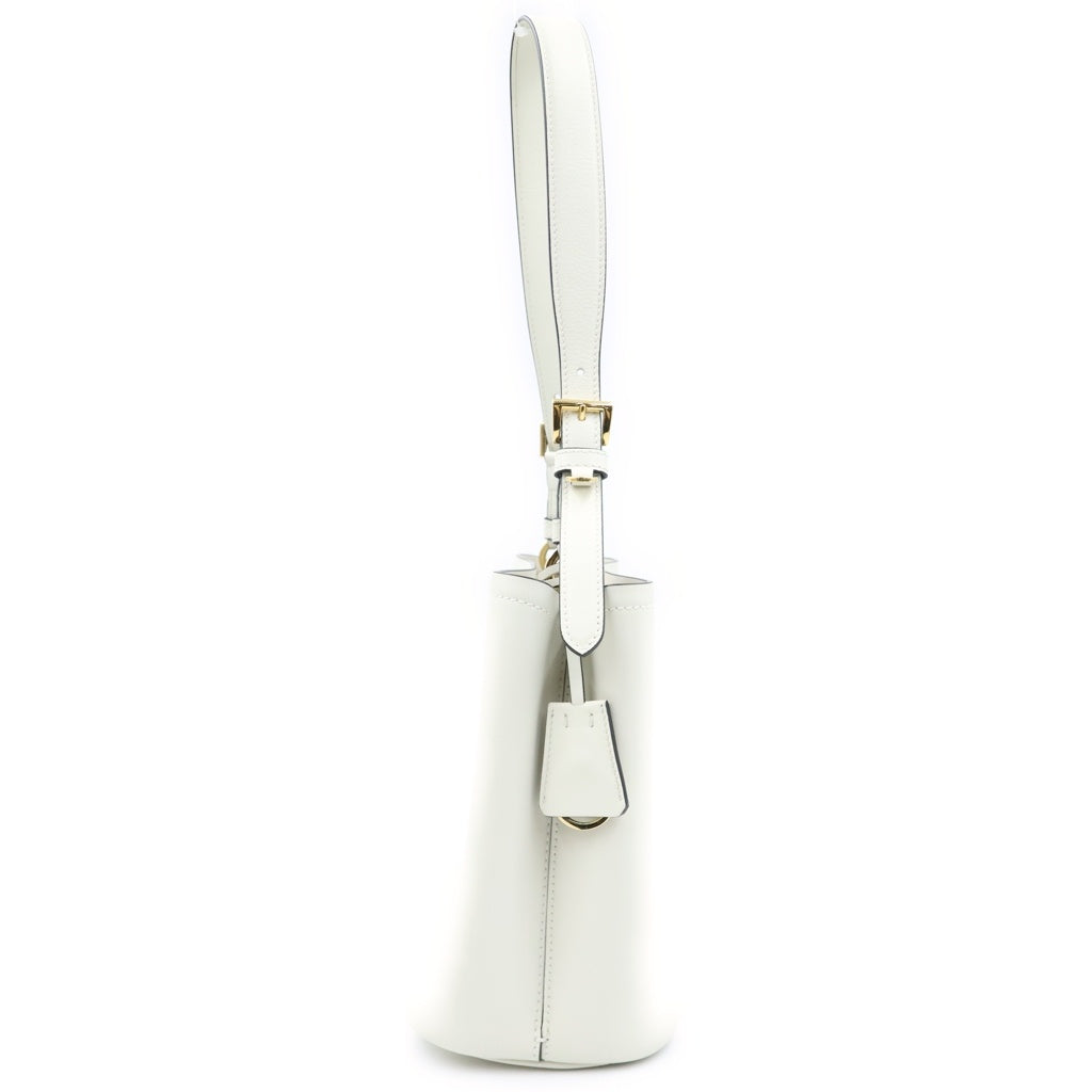 PRADA(プラダ) ミディアム レザーバッグ ショルダーバッグ ホワイト レザー 1BE080 ゴールド金具 レディース