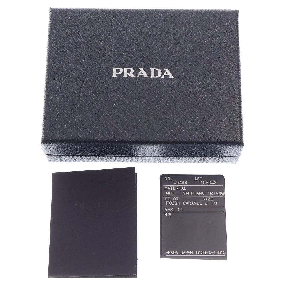 PRADA(プラダ) サフィアーノトライアングルプレートロゴ レザーコンパクトウォレット 三つ折り財布 三角プレート ブラウン 1MH043