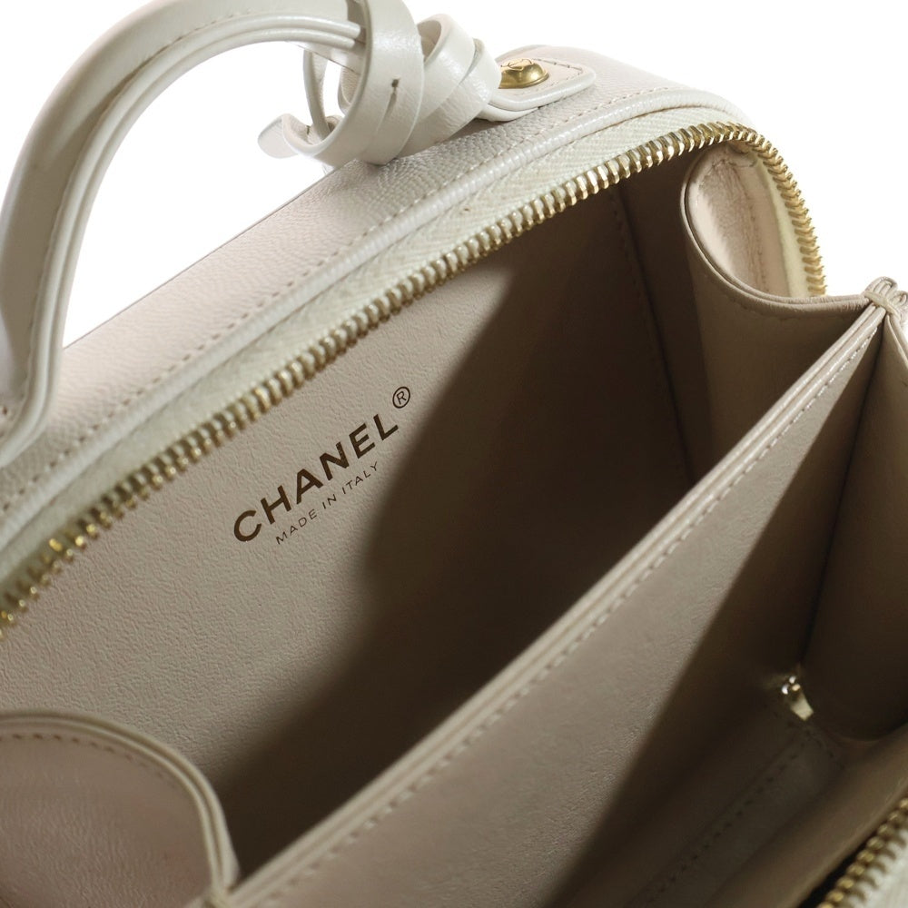 CHANEL(シャネル) ココマーク CCフィリグリー キャビアスキン チェーンショルダーバッグ ホワイト レディース