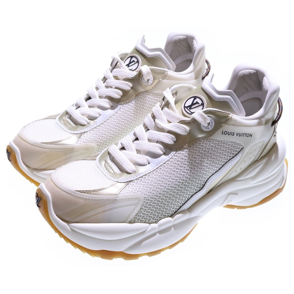 LOUIS VUITTON(ルイヴィトン) ラン55 モノグラム ラバーロゴ メタリックレザー メッシュ レースアップ ローカットシューズ スニーカー ホワイト/ゴールド 1AAP68