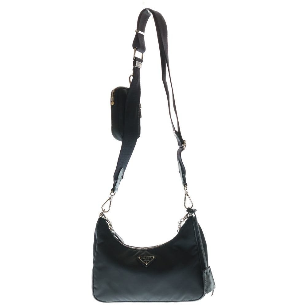 プラダ☆ 斜めがけショルダーバッグ　ロゴ　ナイロン ブラック プラダ 斜 めがけ ナイロン レディース アルビ PRADA ブラック