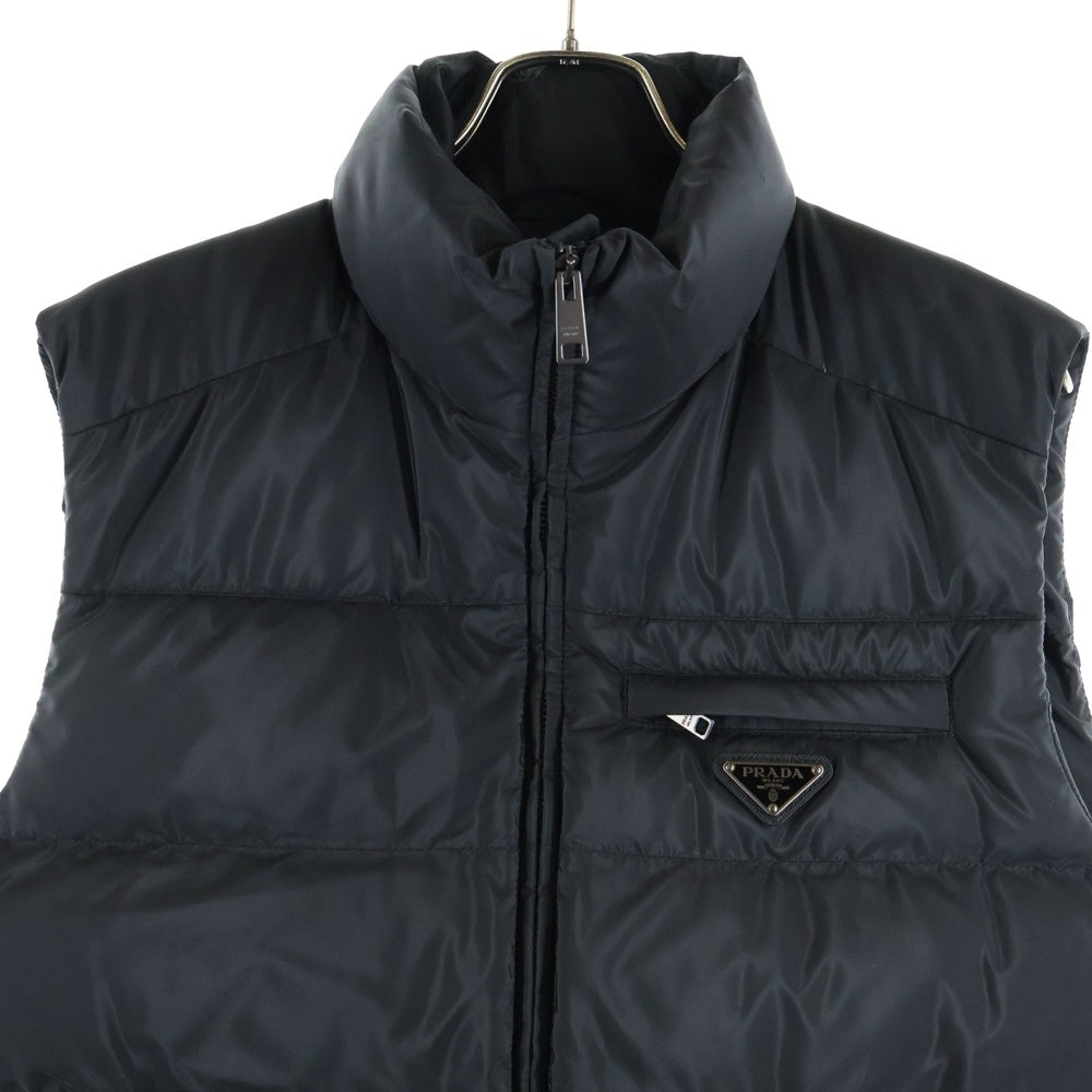 PRADA(プラダ) トライアングルロゴプレート ナイロンダウンベスト ブラック SGJ191 R132