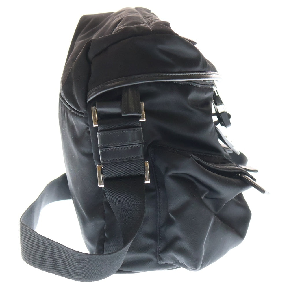 PRADA(プラダ) Re-Nylon ショルダーバッグ メッセンジャーバッグ ブラック ナイロン 2VD062 シルバー金具