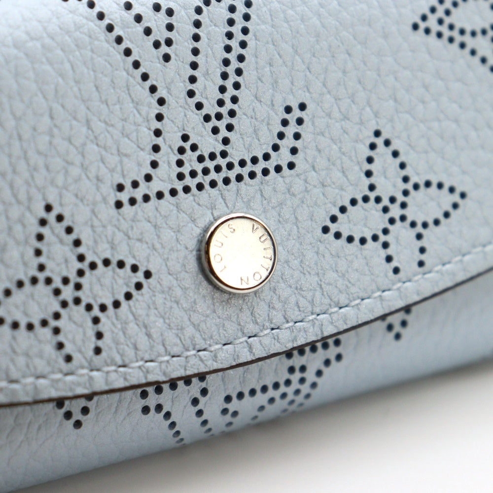 LOUIS VUITTON(ルイヴィトン) モノグラム マヒナ ミュルティクレ4 キーホルダー キーリング バッグチャーム ライトブルー ミネラルブルー レザー M83504 シルバー金具 レディース