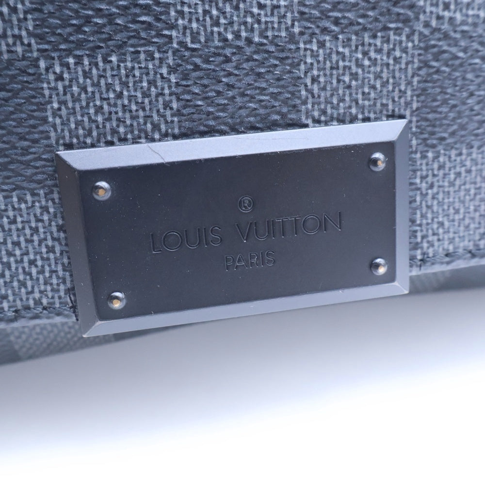 LOUIS VUITTON(ルイヴィトン) ダミエ グラフィット ディストリクト PM ショルダーバッグ メッセンジャーバッグ ブラック レザー×PVC N41260 シルバー金具 レディース