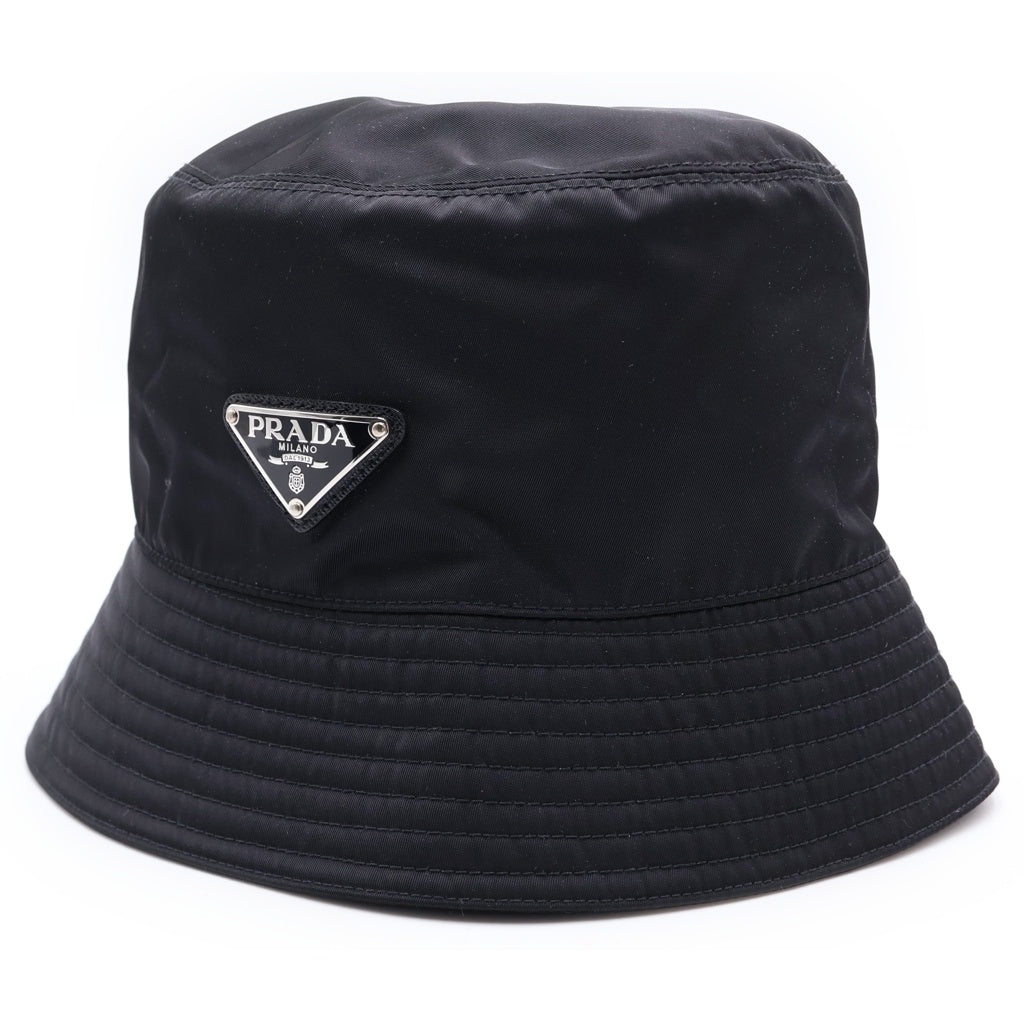 PRADA(プラダ) トライアングルロゴプレート Re-Nylon バケットハット ナイロン ブラック 2HC137