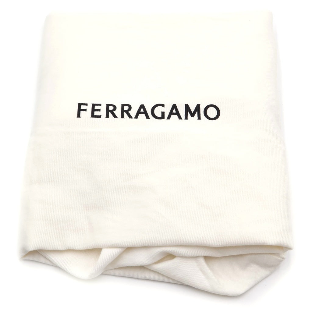 FERRAGAMO(フェラガモ) ガンチーニ ハグバックル バックパック リュックサック ブラック レザー ブラック金具 レディース