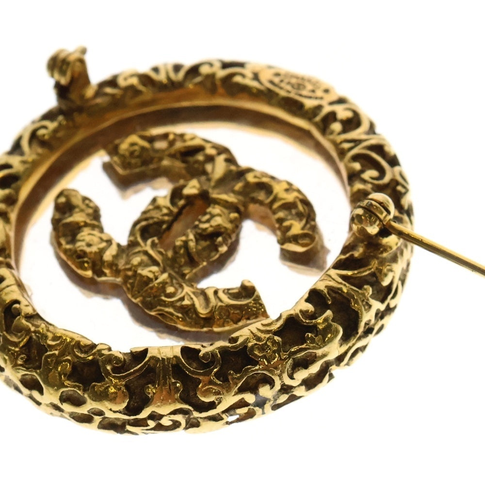 CHANEL(シャネル) ココマーク ブローチ 溶岩 ゴールド GP バッジ ヴィンテージ アクセサリー 93A