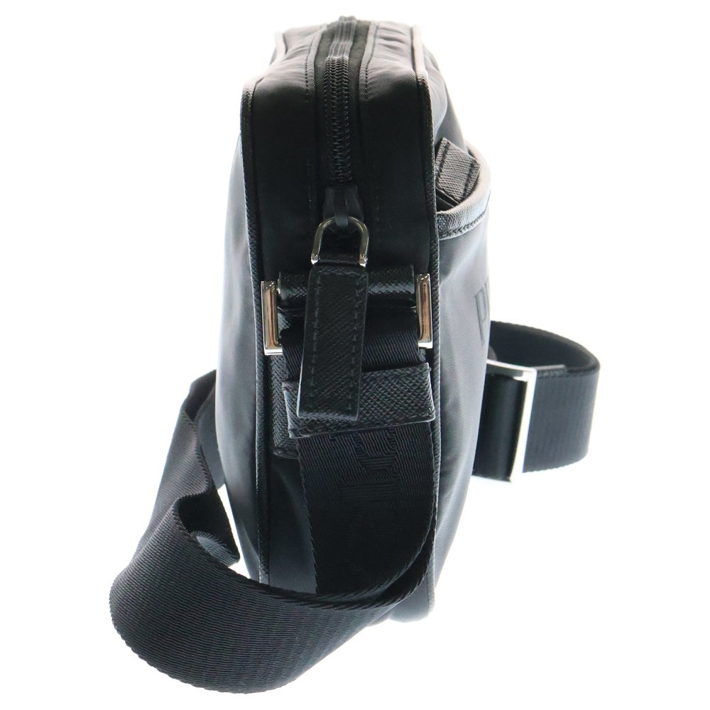 PRADA(プラダ) トライアングル ロゴジャカード ショルダーバッグ ミニバッグ ブラック シルバー金具 ロゴ三角プレート ナイロン 2VH144