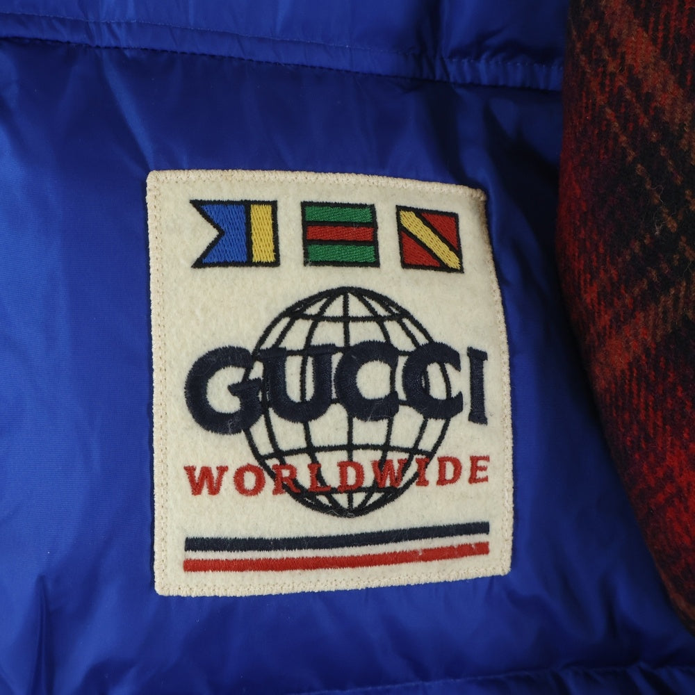 GUCCI(グッチ) ワッペンロゴ チェック柄 ウール切り替え フーデッド ジップアップ ダウンジャケット ブルー/レッド 585393