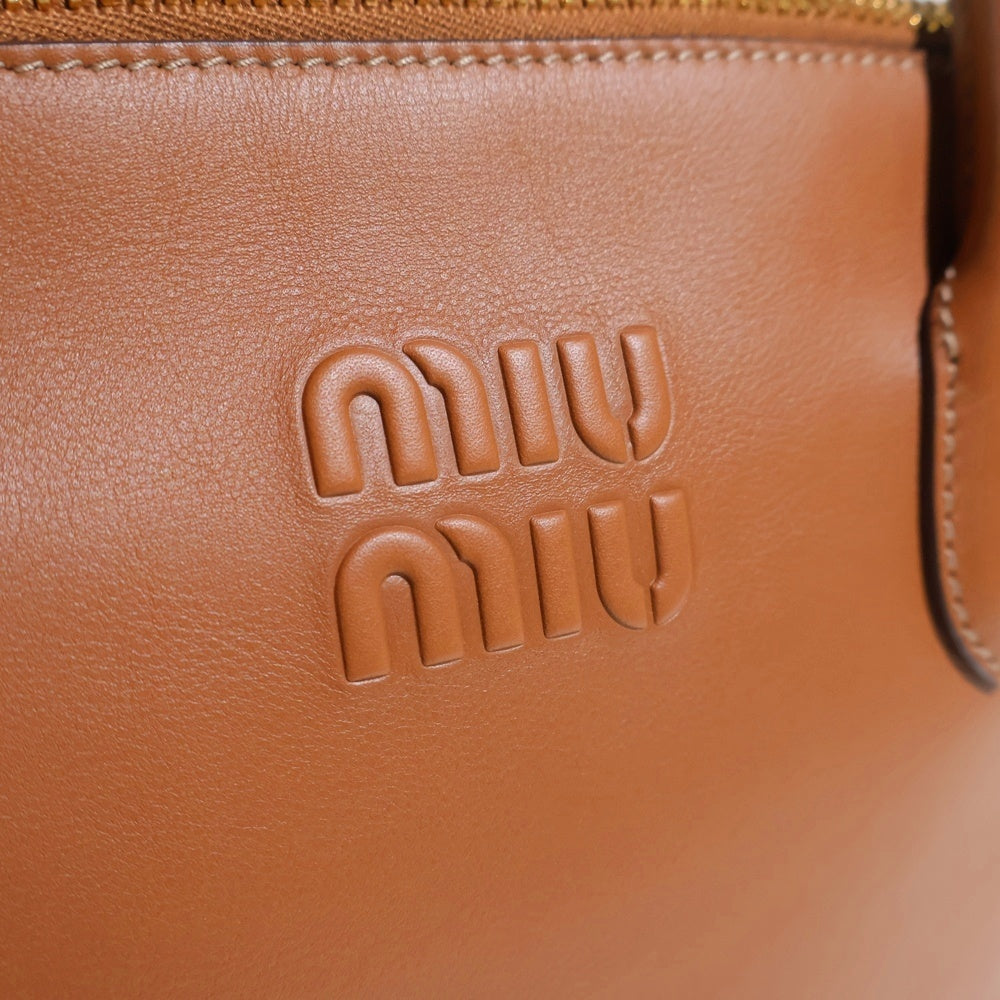 miumiu(ミュウミュウ) エンボスロゴ トートバッグ ハンドバッグ ブラウン コニャック レザー レディース