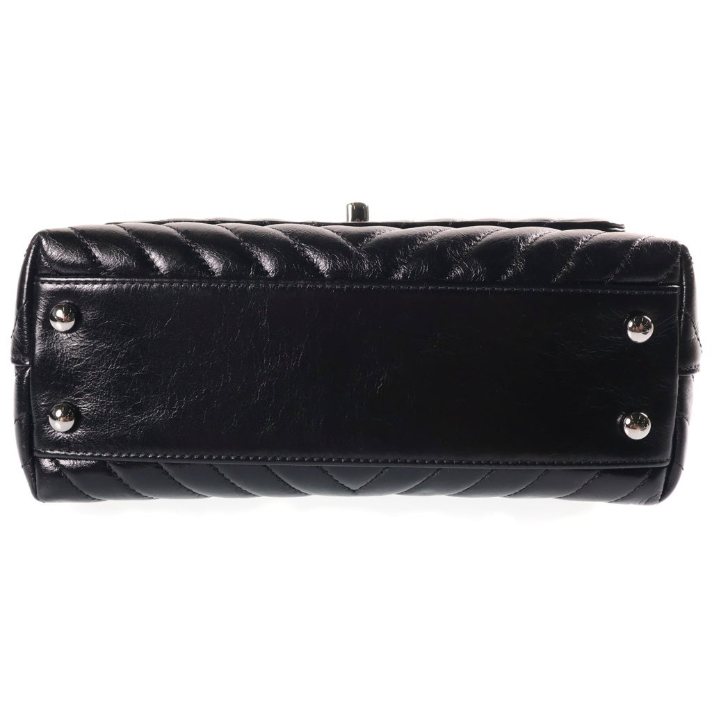 CHANEL(シャネル) シェブロン ココハンドル24 2WAYハンドバッグ ショルダーバッグ ミニバッグ ブラック シャイニーカーフスキン A92990 シリアルプレート ガンメタ金具 レディース