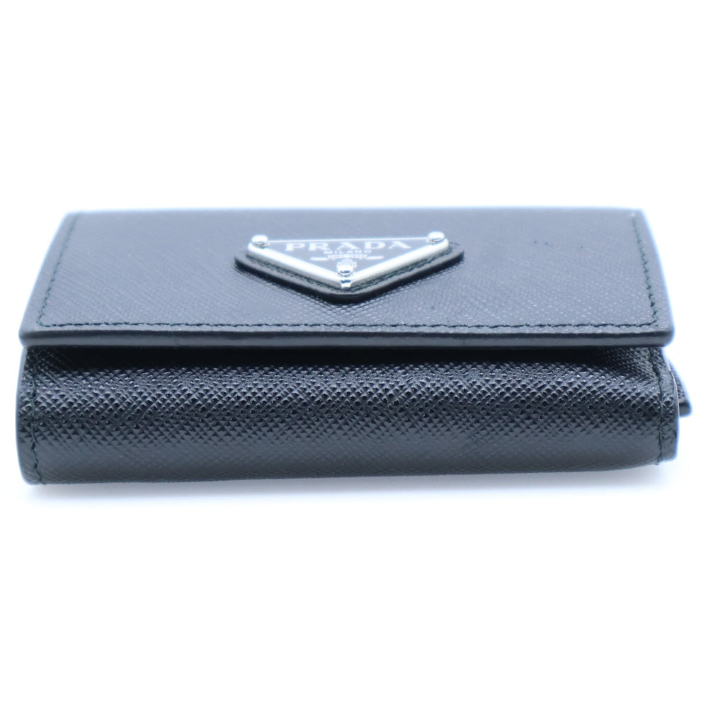PRADA(プラダ) 三角ロゴプレート 三つ折り財布 コンパクトウォレット コインケース ブラック レザー 2MH042