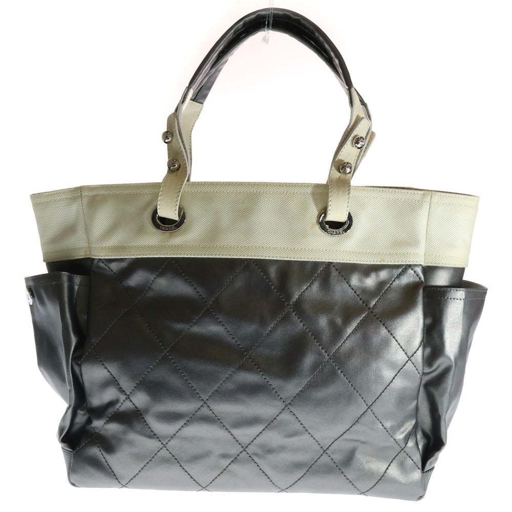 CHANEL(シャネル) パリビアリッツGM ココマーク チャーム ナイロン レザー ハンド トートバッグ シルバー金具 シルバー/ホワイト 11番台