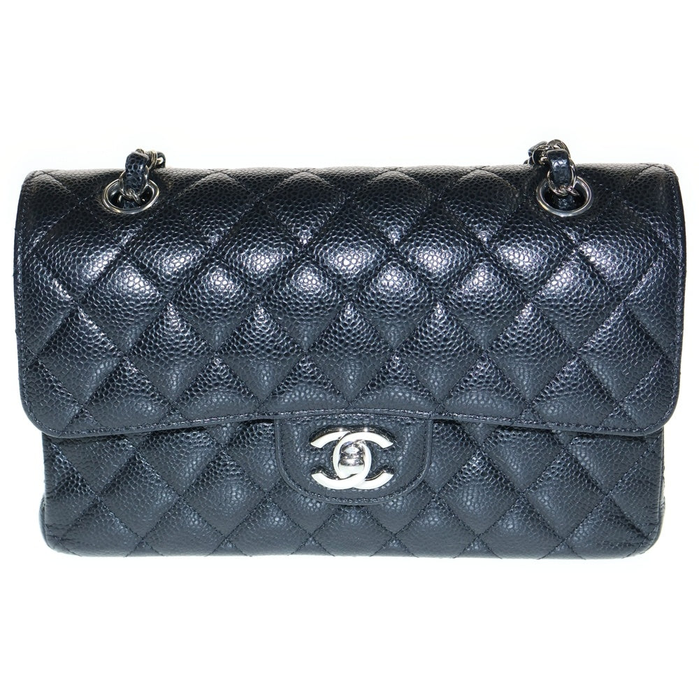 CHANEL(シャネル) マトラッセ23 ダブルフラップ ダブルチェーン ショルダーバッグ ブラック キャビアスキン シルバー金具 30番台