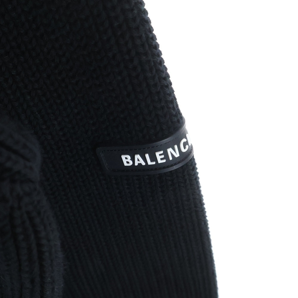 BALENCIAGA(バレンシアガ) 21AW ラバーワッペンロゴ Tシャツレイヤード Vネック 長袖ニット セーター ブラック/ホワイト 678555
