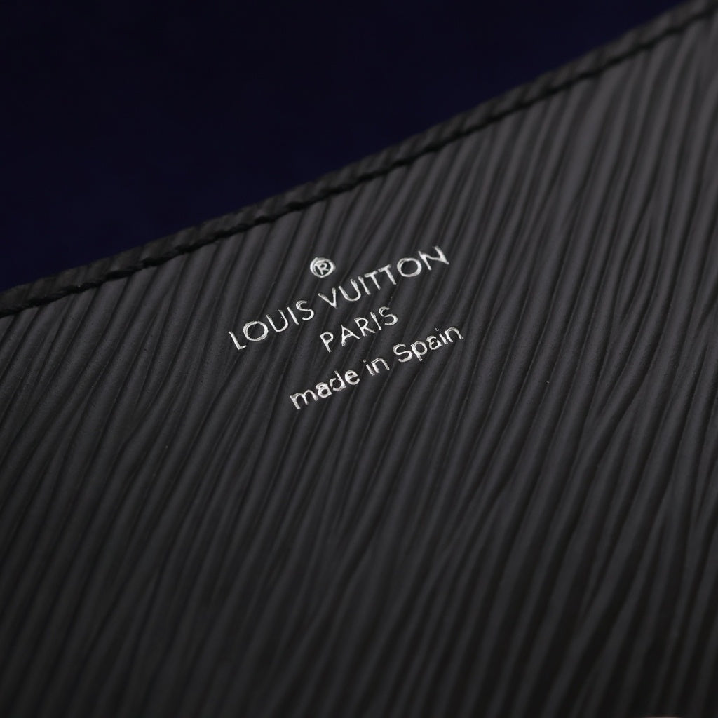 LOUIS VUITTON(ルイヴィトン) ビュシNM エピ レザー ショルダーバッグ M59386 ノワール/ブルーベリー ブラック/パープル