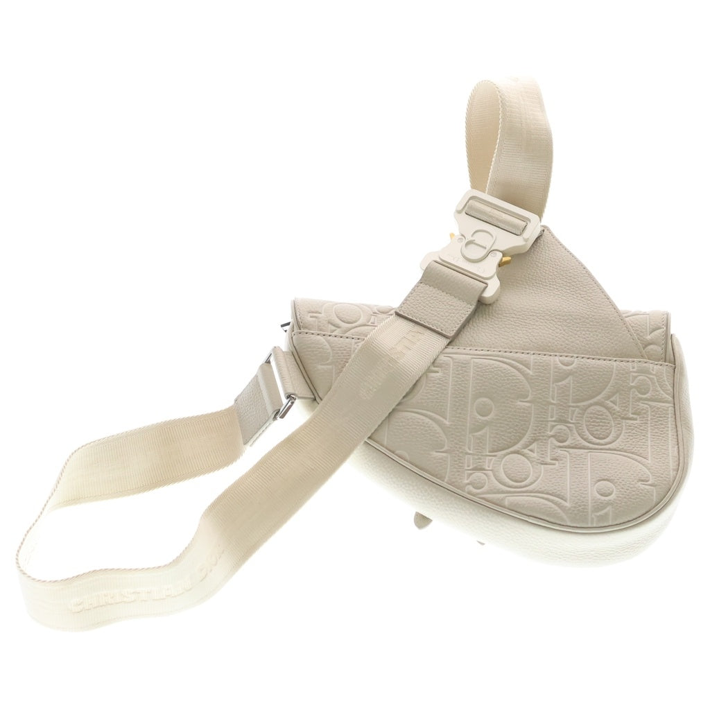 DIOR(ディオール) Saddle サドル ショルダーバッグ グレインドカーフスキン グラビティ アウトライン レザー ベージュ 1ADPO093LGP_H140 レディース