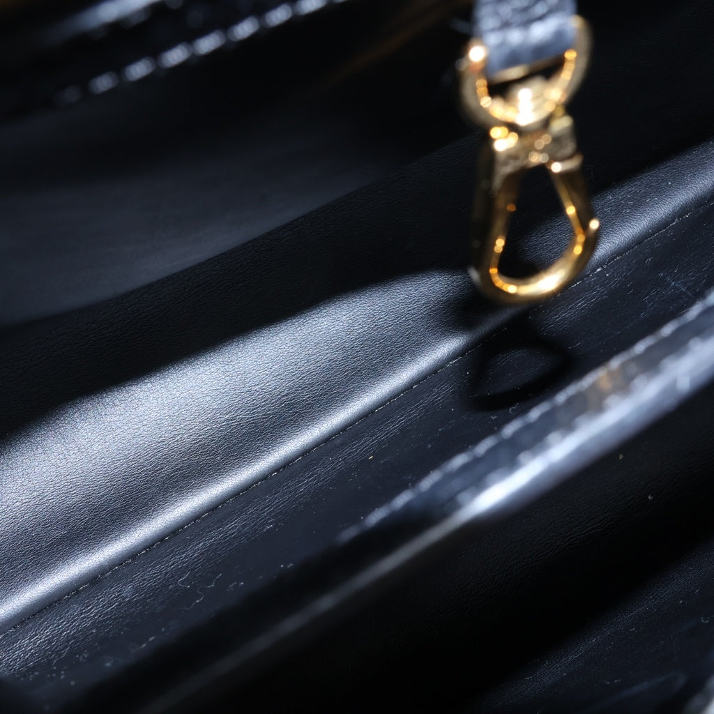 LOUIS VUITTON(ルイヴィトン) トリヨン カプシーヌPM フラワー 2WAYハンドバッグ ショルダーバッグ ブラック ノワール レザー M51384 ゴールド金具 レディース