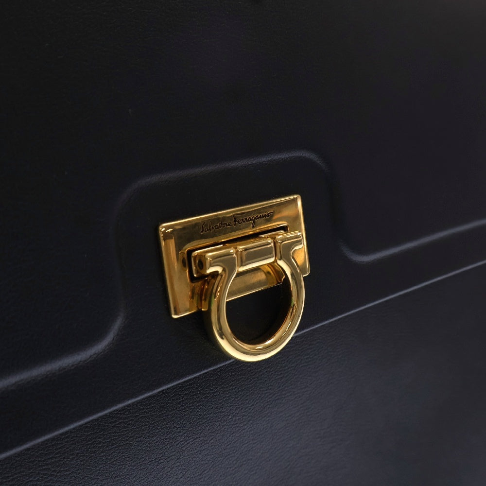 FERRAGAMO(フェラガモ) ガンチーニ ハンドバッグ ブラック レザー ゴールド金具